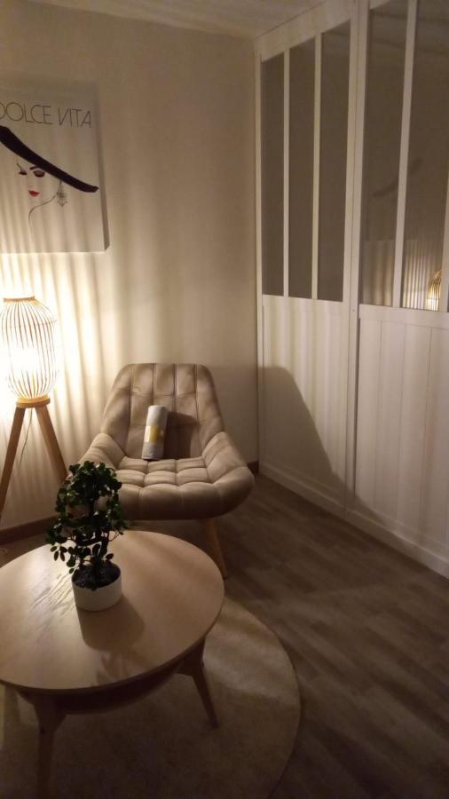 Lumineux Studio Avec Balcon / Cosy Flat With Balcony Villejuif Exterior foto